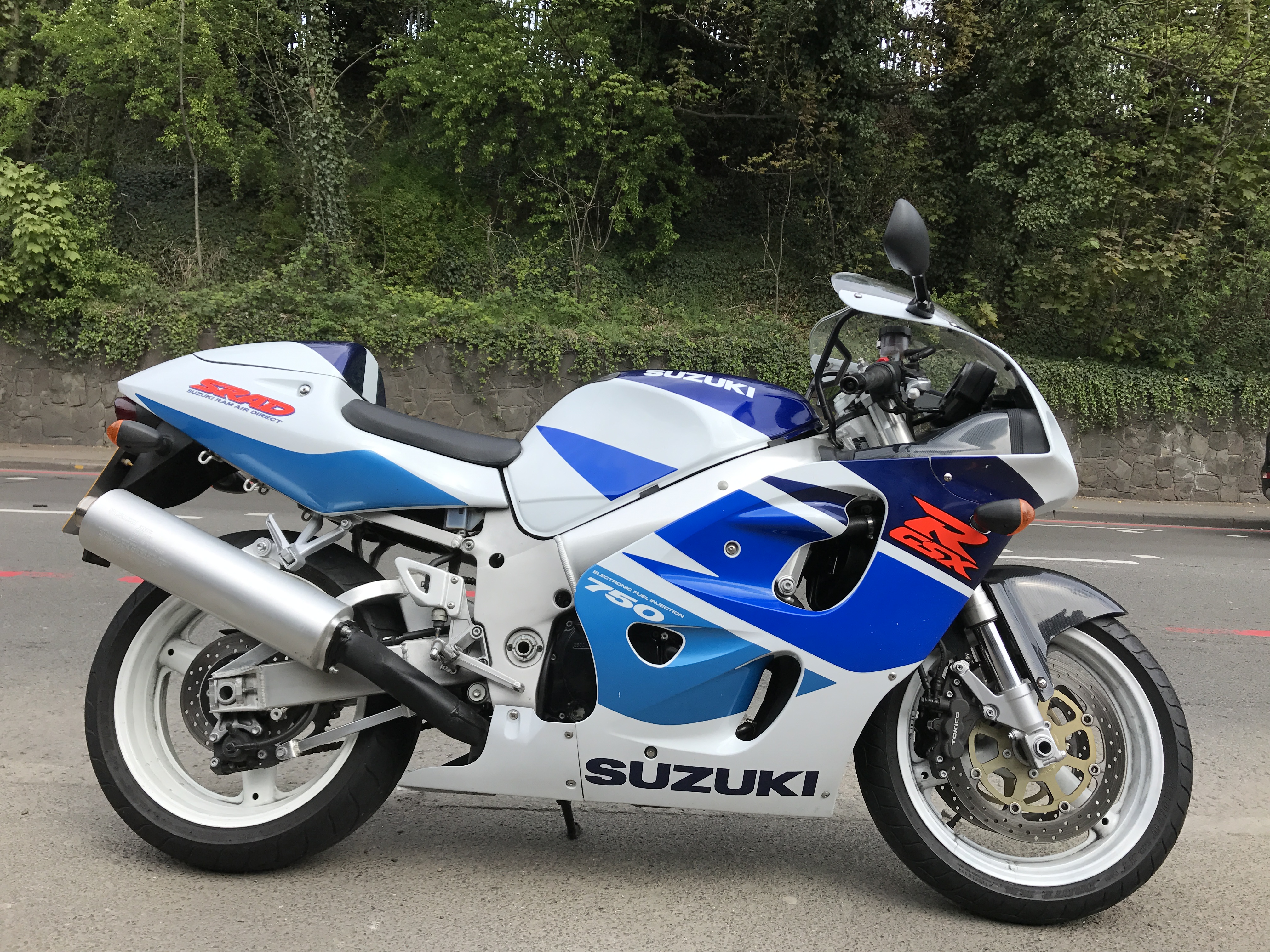 Suzuki GSXR  750  1998 All Bikes MOT